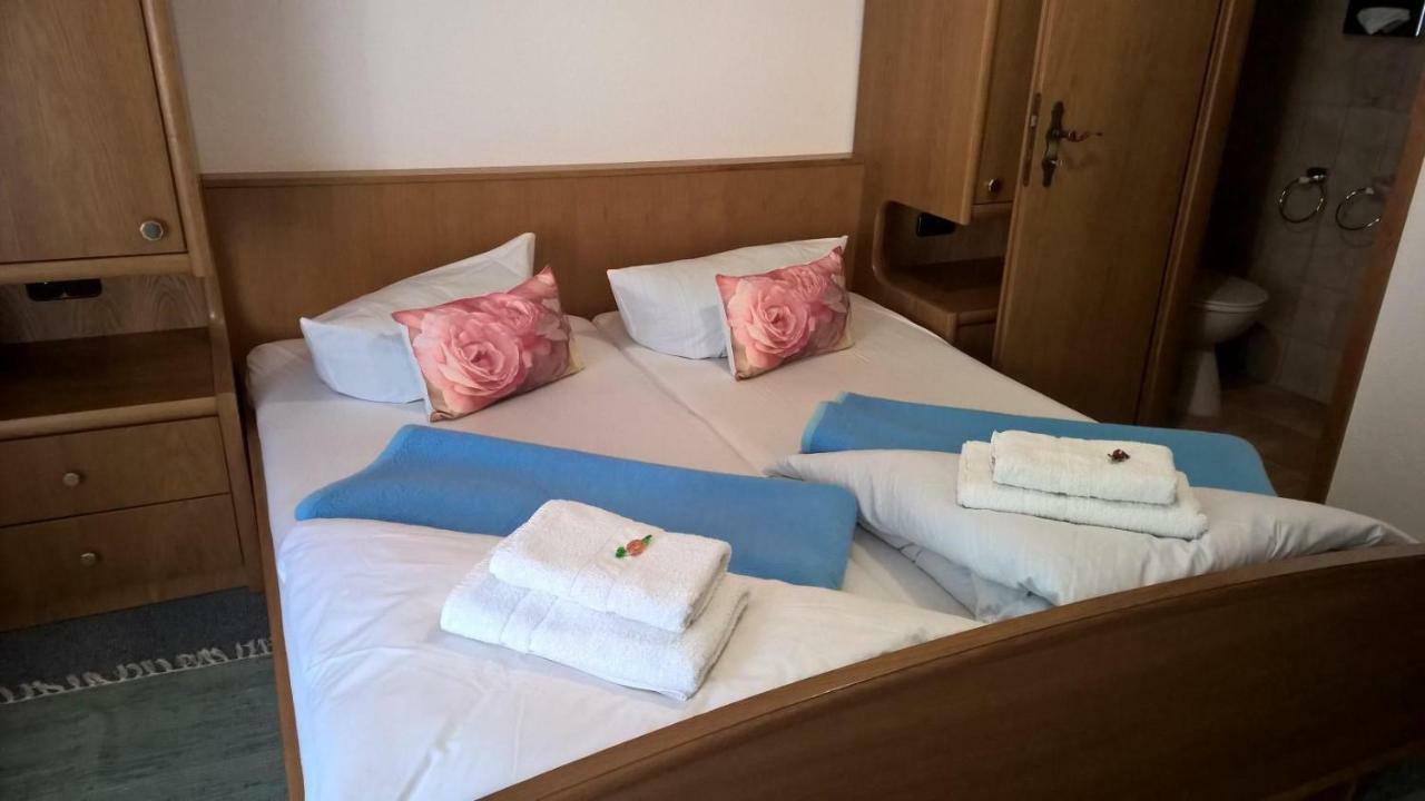 Hotel Monte Somma 로데스하임암라인 외부 사진